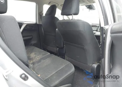 2018 Toyota Rav4 Le z USA, uszkodzony, nr VIN JTMZFREV6JJ181843